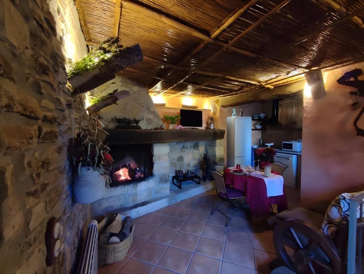 La Cova De Can Pavet Pontons Exterior foto