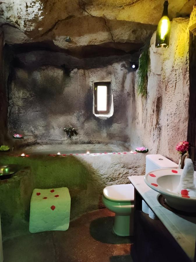 La Cova De Can Pavet Pontons Exterior foto